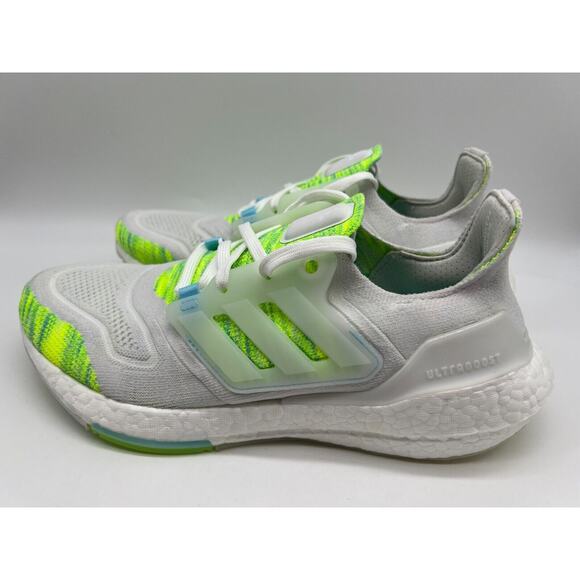 Adidas Ultraboost 22 Running Women's White Bliss Blue Volt GX5926 Size 8 NWT. - Picture 2 of 12